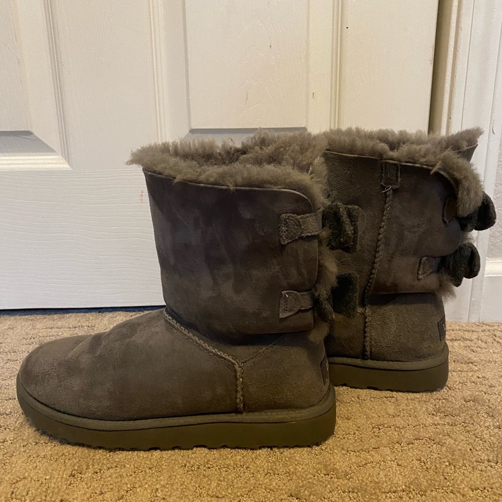 AUTHENTIC UGG Bailey Boots